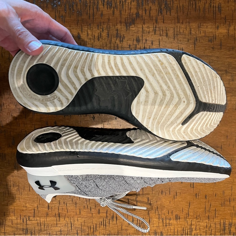 Under Armour Running Shoes - Picture 3 of 5